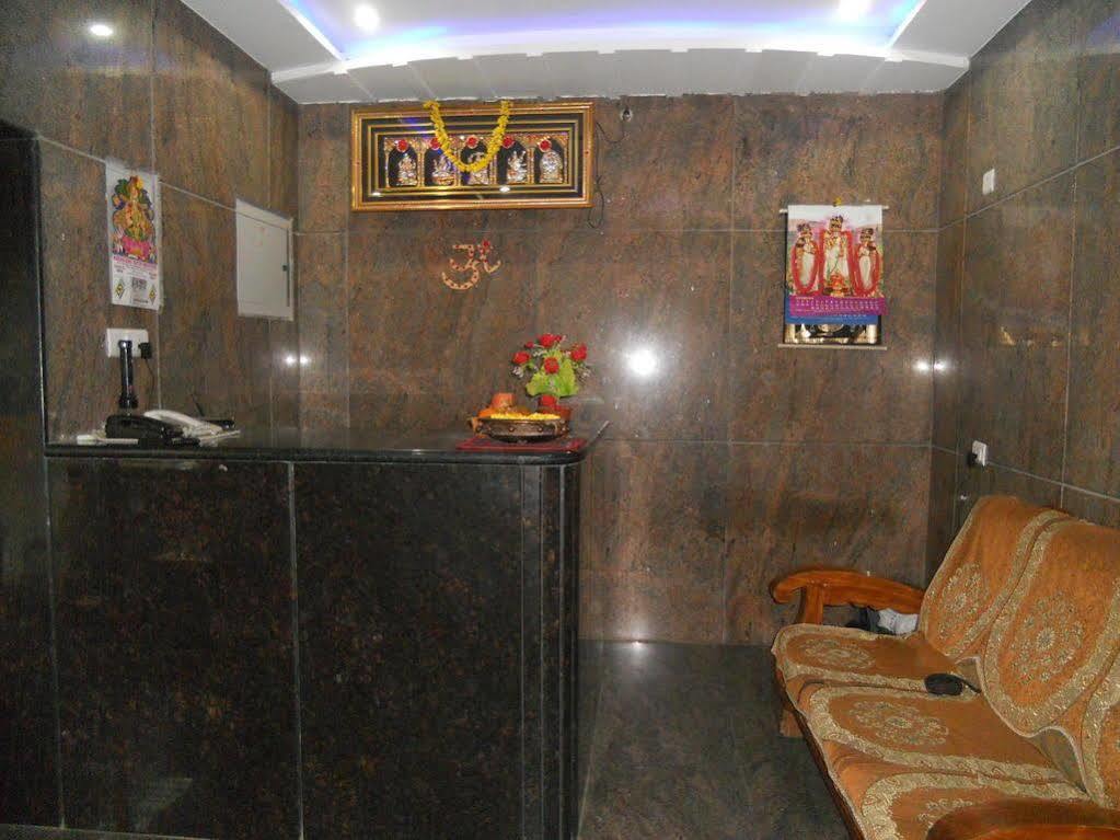 Hotel Sahasra Residency Tirupati Kültér fotó