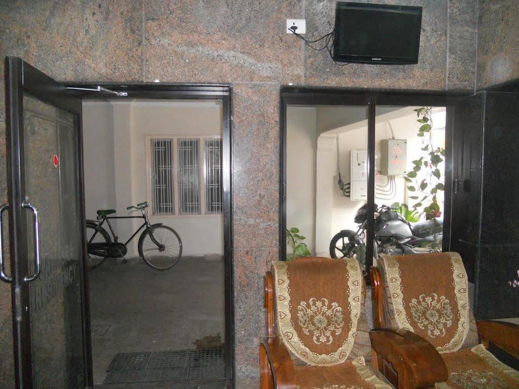 Hotel Sahasra Residency Tirupati Kültér fotó